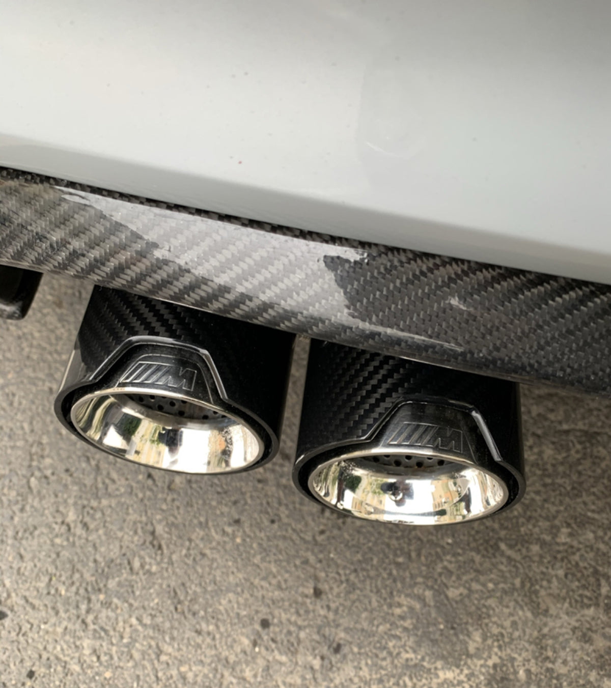 CH Style Carbon Fiber Exhaust Tips - BMW F82 M4 (2)